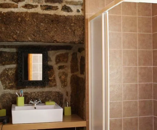 Casa De Pedra Ferienhaus *